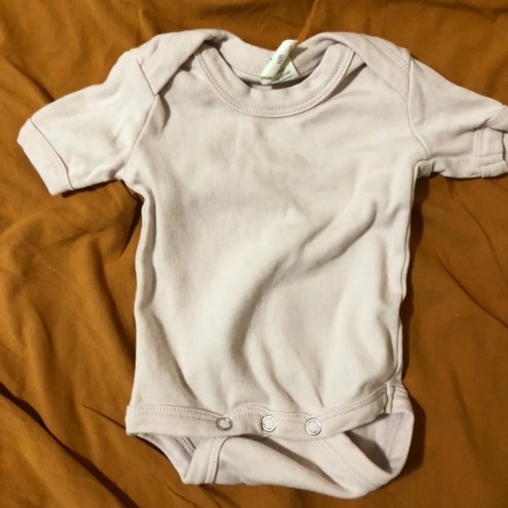 Kate Quinn organic cotton bodysuit newborn